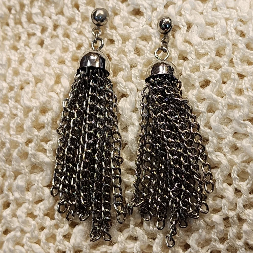 Vintage Silver Tone Dangle Drop Chain Pierced Earrings